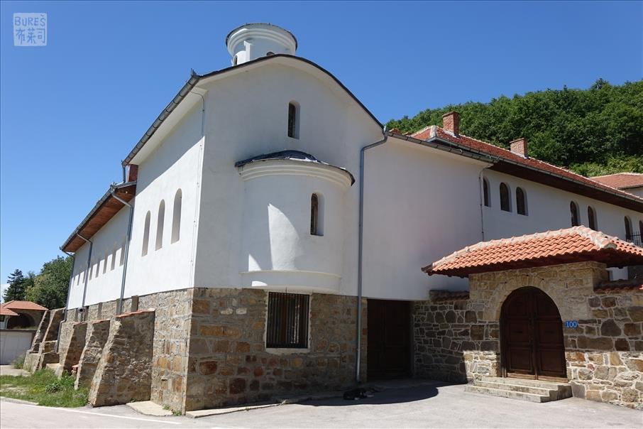 Dević